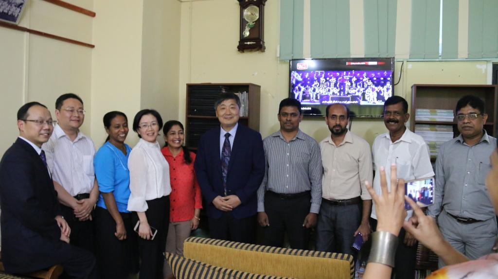 周澤揚校長看望斯里蘭卡重師校友